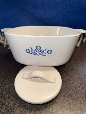 Corningware white cornflower blue
P-2/2-B 10 CUP. CANADA
RANGE, OVEN & MICROWAVE
